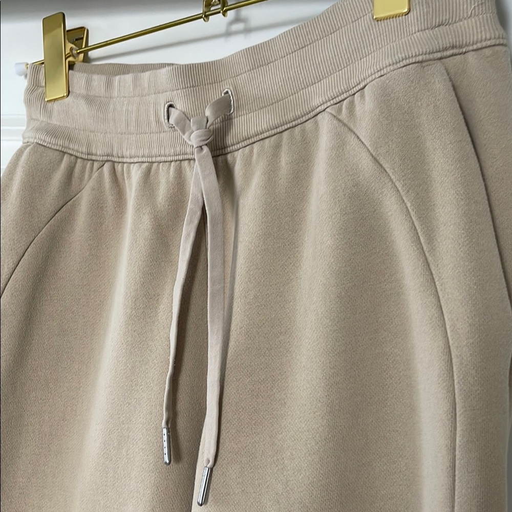 Lululemon Scuba High-Rise Joggers- Trench - Picture 4 of 9